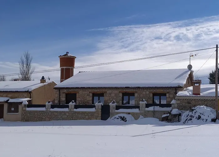 Сasa de vacaciones Casa Entre Hoces10-12paxjardín Y Barbacoa *