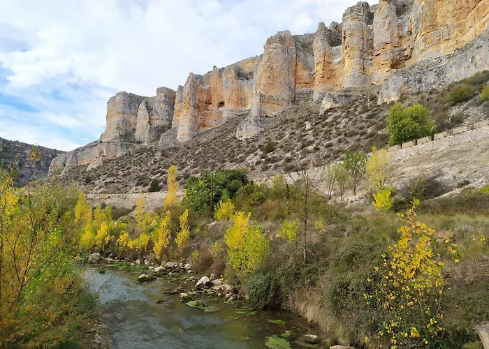 Casa Entre Hoces10-12paxjardín Y Barbacoa Сasa de vacaciones Fuentemizarra