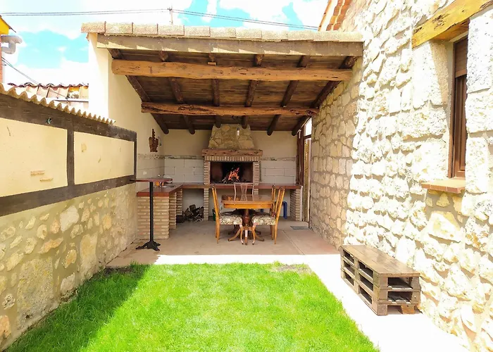 Сasa de vacaciones Casa Entre Hoces10-12paxjardín Y Barbacoa