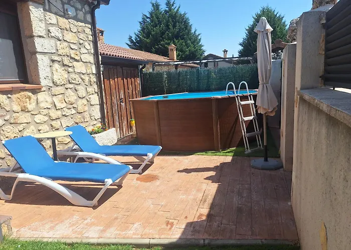 Сasa de vacaciones Casa Entre Hoces10-12paxjardín Y Barbacoa *