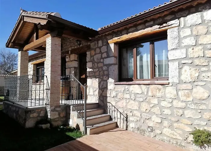 Casa Entre Hoces10-12paxjardín Y Barbacoa Сasa de vacaciones